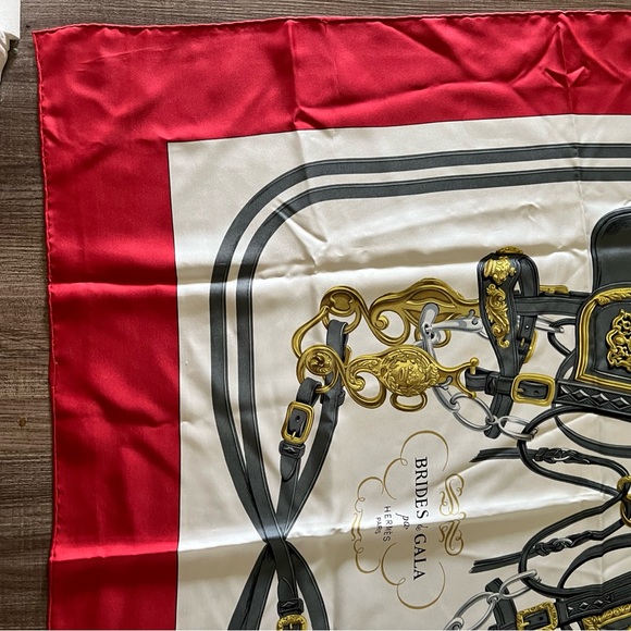 Authentic HERMES Carre 90 Scarf "BRIDES de GALA par" Silk Red - Picture 4 of 8